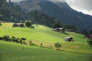 gstaad-864557_1280